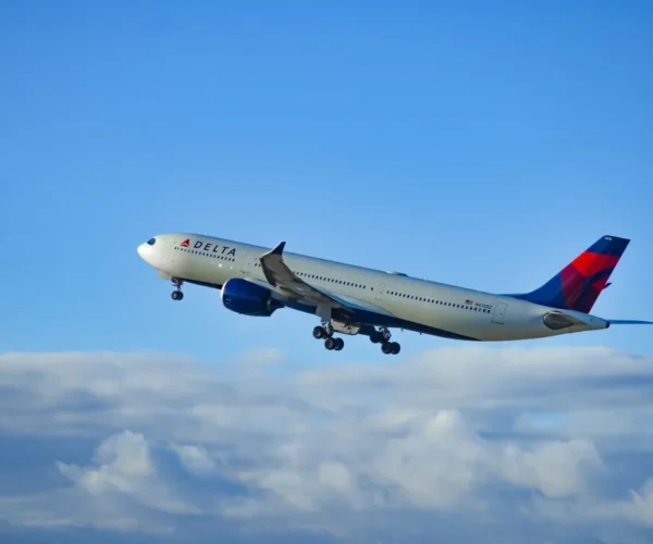 Delta announces 4% pay rise for employees