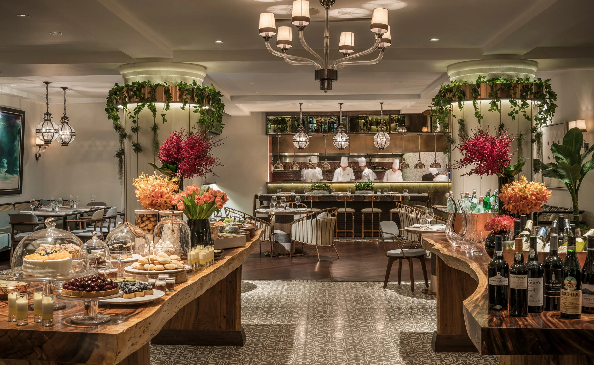 Four Seasons Hotel Singapore Is Redefining Multi-Gen Living and Bespoke Group Travel: Peter Draminsky